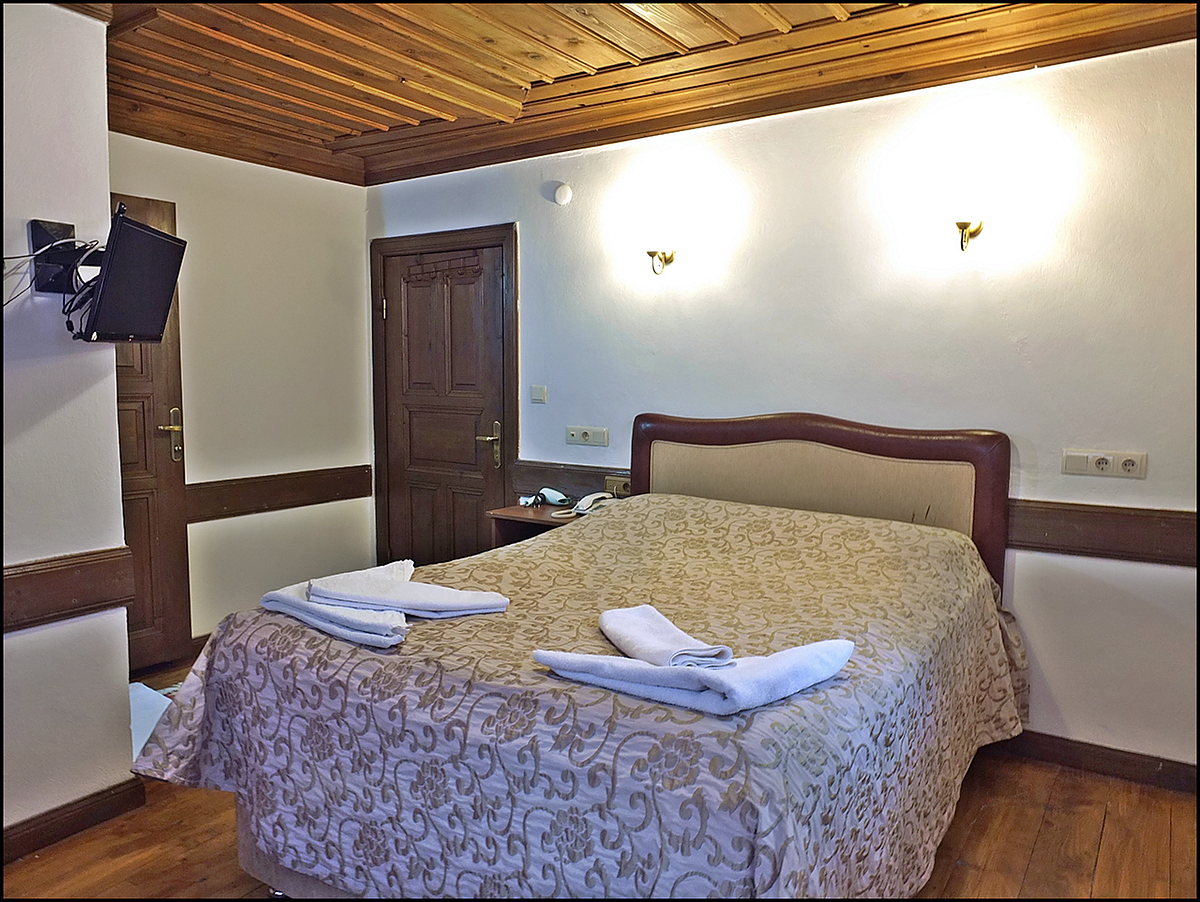 Köşe odası, ahşap tavan